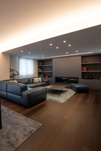 Open Space in stile moderno di 80 di BF interni Open Space in stile moderno di 80 di BF interni