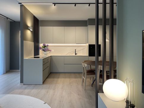 Cucina in stile contemporaneo di 14 di Cariolato Arredamenti Cucina in stile contemporaneo di 14 di Cariolato Arredamenti