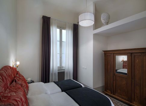Camera da Letto in stile eclettico di 17 di ZPSTUDIO