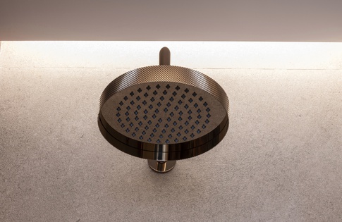 Bagno in stile contemporaneo di 8 di Francesco Cardano Interior Designer