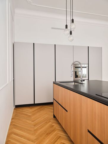 Open Space in stile transitional di 40 di Ciliegio Esterno