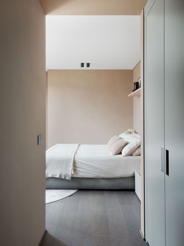 Camera da Letto in stile minimal di 20 di Didonè Comacchio Architects