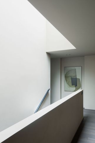 Scale in stile minimal di null di Didonè Comacchio Architects