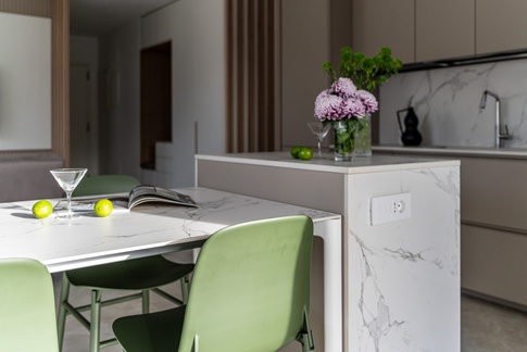Open Space in stile moderno di 28 di Alexandra Designer