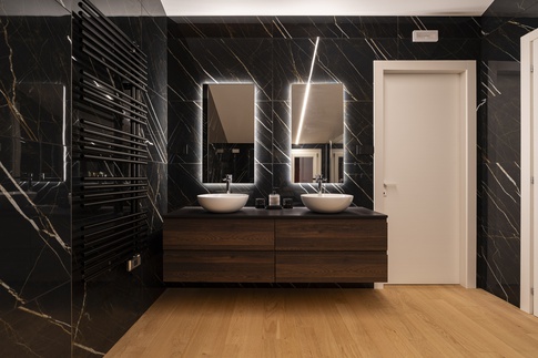 Bagno in stile contemporaneo di 6 di Studio Contemponareo