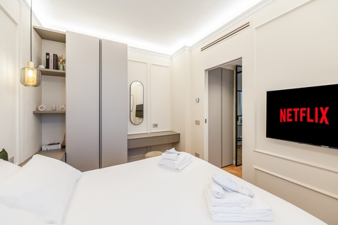 Camera da Letto in stile contemporaneo di 9 di FCInteriorDesignStudio | Camera da Letto in stile contemporaneo di 9 di FCInteriorDesignStudio |