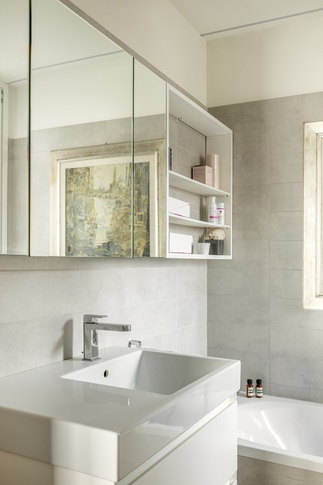 Bagno in stile moderno di 4 di Chantal Forzatti architetto