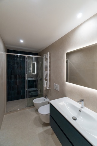 Bagno in stile contemporaneo di 6 di LIT-ARCHITECTS Bagno in stile contemporaneo di 6 di LIT-ARCHITECTS