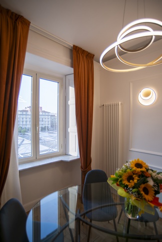 Soggiorno in stile art deco di 25 di Jerry Caputo & Partners