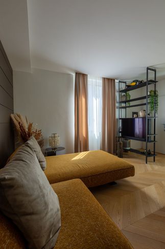 Open Space in stile moderno di 22 di LR Home Planner