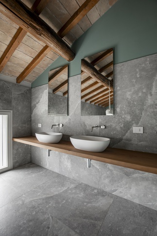Bagno in stile contemporaneo di 20 di Andrea Benedetti Architetto