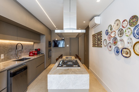 Cucina in stile moderno di 20 di Guzlive