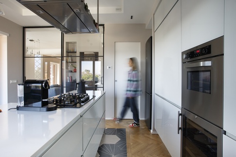 Cucina in stile contemporaneo di 16 di Valentina Varricchio Architetto
