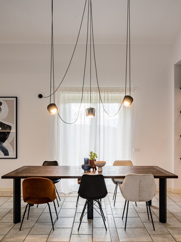 Soggiorno in stile contemporaneo di 57 di Micro Interior Design