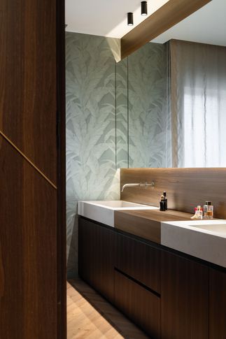 Bagno in stile contemporaneo di 9 di Maurizio Vesce  architettura