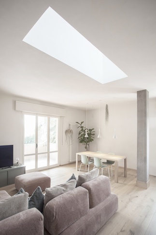 Open Space in stile contemporaneo di 45 di Cavejastudio Architetti
