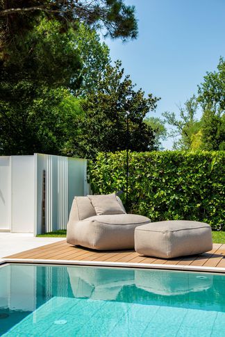Piscina in stile minimal di 15 di Cariolato Arredamenti Piscina in stile minimal di 15 di Cariolato Arredamenti
