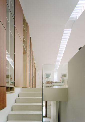 Soggiorno in stile minimal di 55 di ellevuelle architetti Soggiorno in stile minimal di 55 di ellevuelle architetti