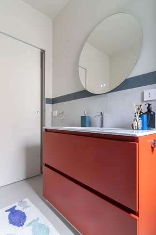 Bagno in stile contemporaneo di 5 di STUDIO CREATIONS - Roberta Tricarico A & D