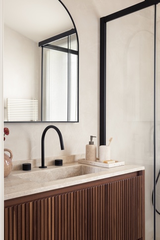 Bagno in stile glamour di 5 di NOMADE ARCHITETTURA