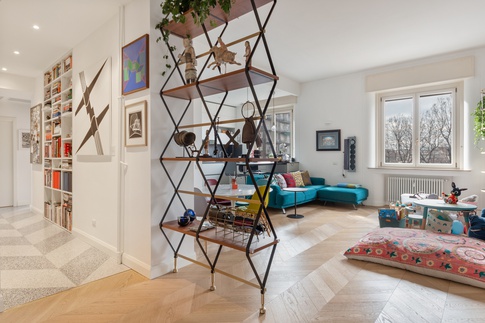 Open Space in stile contemporaneo di 35 di Agostinelli Architetti - Green Interior Design