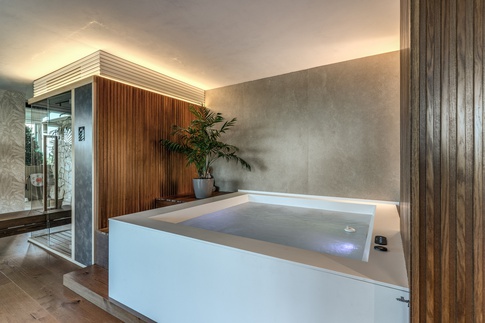 Camera da Letto in stile moderno di 90 di MOB Architects