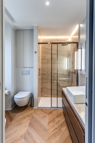Bagno in stile contemporaneo di 5 di MOB Architects Bagno in stile contemporaneo di 5 di MOB Architects