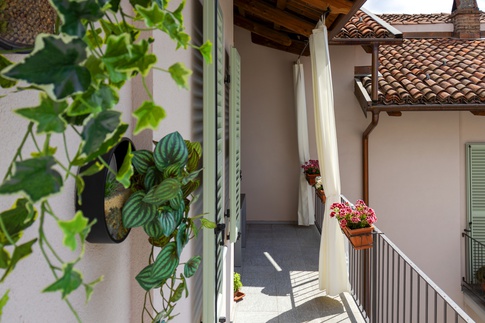 Terrazza in stile contemporaneo di 92 di Studio MAC