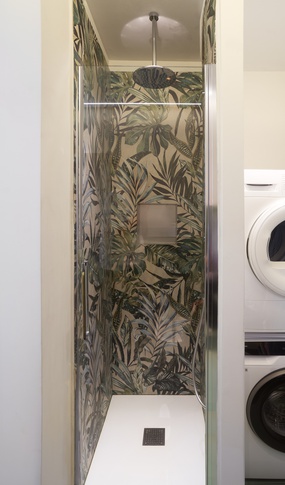 Bagno in stile contemporaneo di 5 di Alessio Vittori | Creative Design Studio