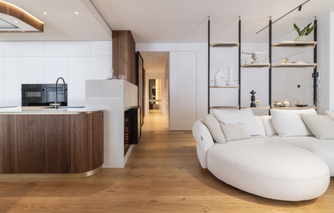 Open Space in stile contemporaneo di 52 di Francesco Cardano Interior Designer