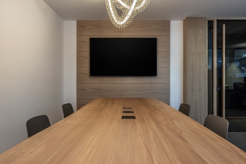 Open Space in stile moderno di 200 di Arredamenti Andalo