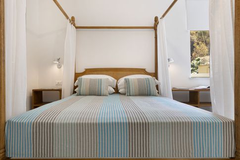 Camera da Letto in stile mediterraneo di 27 di Coluccio architetti