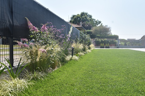 Giardino in stile cottagecore di 22 di Ndesign studio Giardino in stile cottagecore di 22 di Ndesign studio