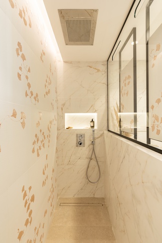 Bagno in stile naturale di 7 di èdoc architects