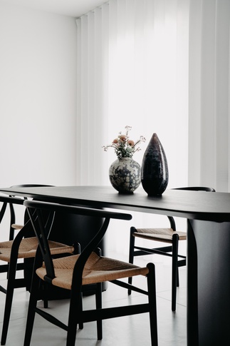 Open Space in stile minimal di 100 di Architetto Michelangelo Todisco Open Space in stile minimal di 100 di Architetto Michelangelo Todisco