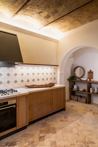 Cucina in stile rustico di 22 di Studio di Interior Design di Yuliya Danilchenko Cucina in stile rustico di 22 di Studio di Interior Design di Yuliya Danilchenko