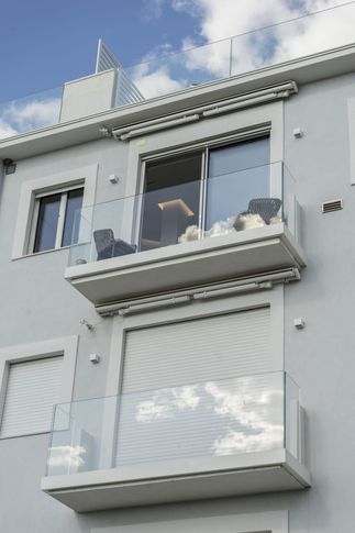 Facciata in stile contemporaneo di null di 13GC_architekt