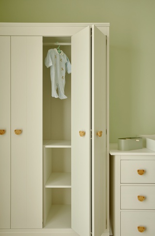 Cameretta Neonati in stile contemporaneo di 11 di EasyRelooking srls