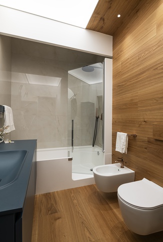 Bagno in stile contemporaneo di 5 di Francesco Cardano Interior Designer Bagno in stile contemporaneo di 5 di Francesco Cardano Interior Designer