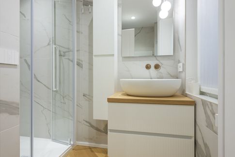 Bagno di Servizio in stile contemporaneo di 4 di BB1 Architettura & Design