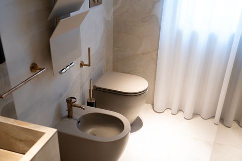 Bagno in stile contemporaneo di 10 di Salvatore Sito Interior Designer