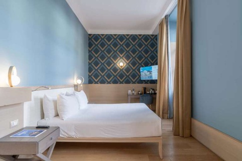 Camera da Letto in stile contemporaneo di 50 di FalegnamePerAmico