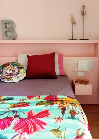 Camera da Letto in stile contemporaneo di 20 di Rachele Biancalani Studio Camera da Letto in stile contemporaneo di 20 di Rachele Biancalani Studio