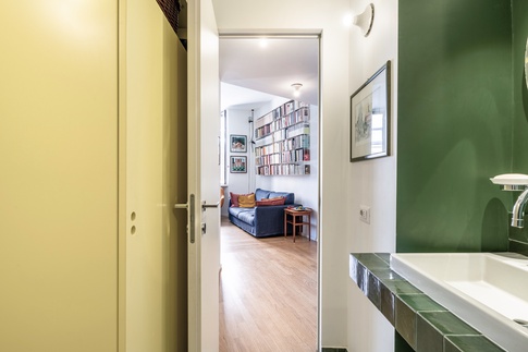 Bagno in stile contemporaneo di 4 di studioaria