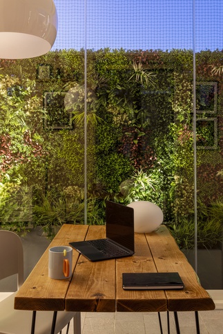 Veranda in stile contemporaneo di 12 di tapas studio