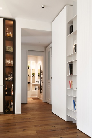 Open Space in stile contemporaneo di 39 di kkarchitecture