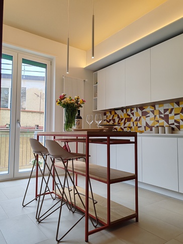 Open Space in stile contemporaneo di 35 di Rossana Alfieri Architetto