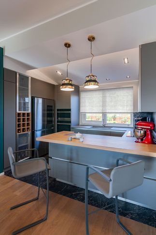 Open Space in stile minimal di 50 di Pucciarelli Architetti