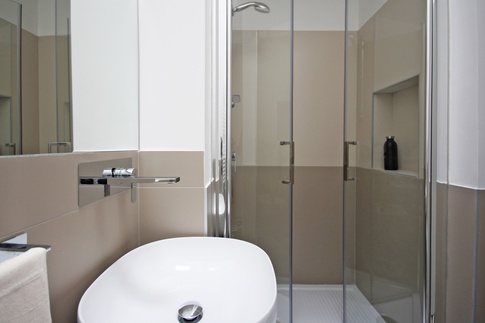 Bagno in stile contemporaneo di 7 di ARCHIELLE