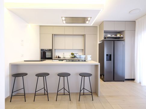 Cucina in stile contemporaneo di 13 di QuattroneArchitetti